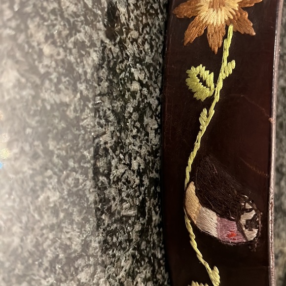 Linea Pelle embroidered leather love bird belt size LARGE - Picture 8 of 13